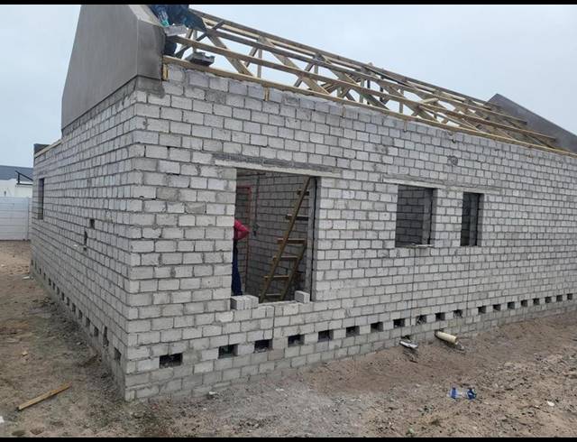 2 BEDROOM HOUSE FOR SALE IN LAAIPLEK